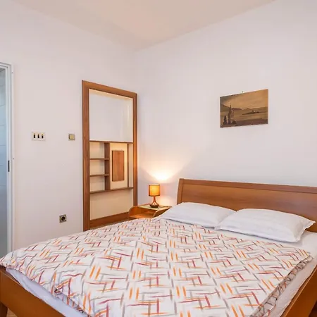 Apartament Marina